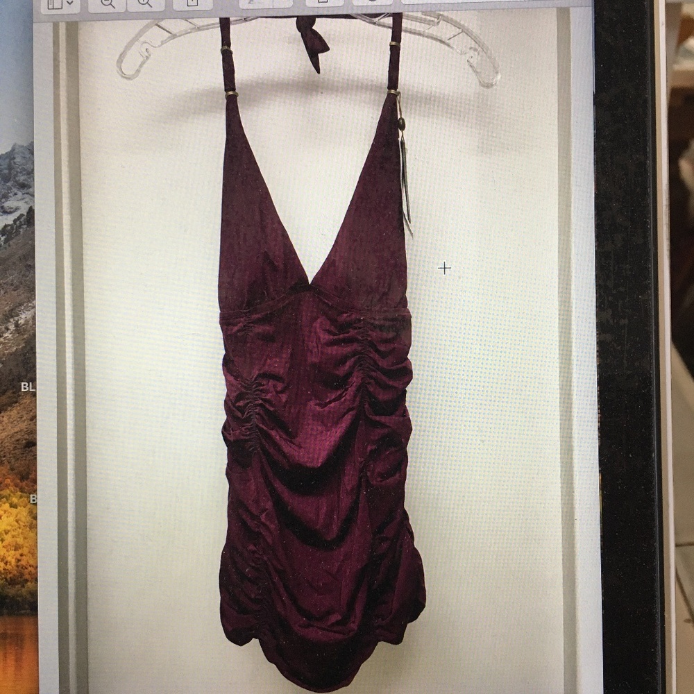 NWT Vitamin A MAU Tankini Halter TOP